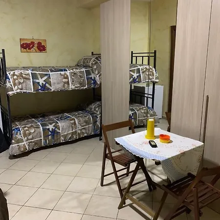 Airport Bedroom House Bed & Breakfast Catania